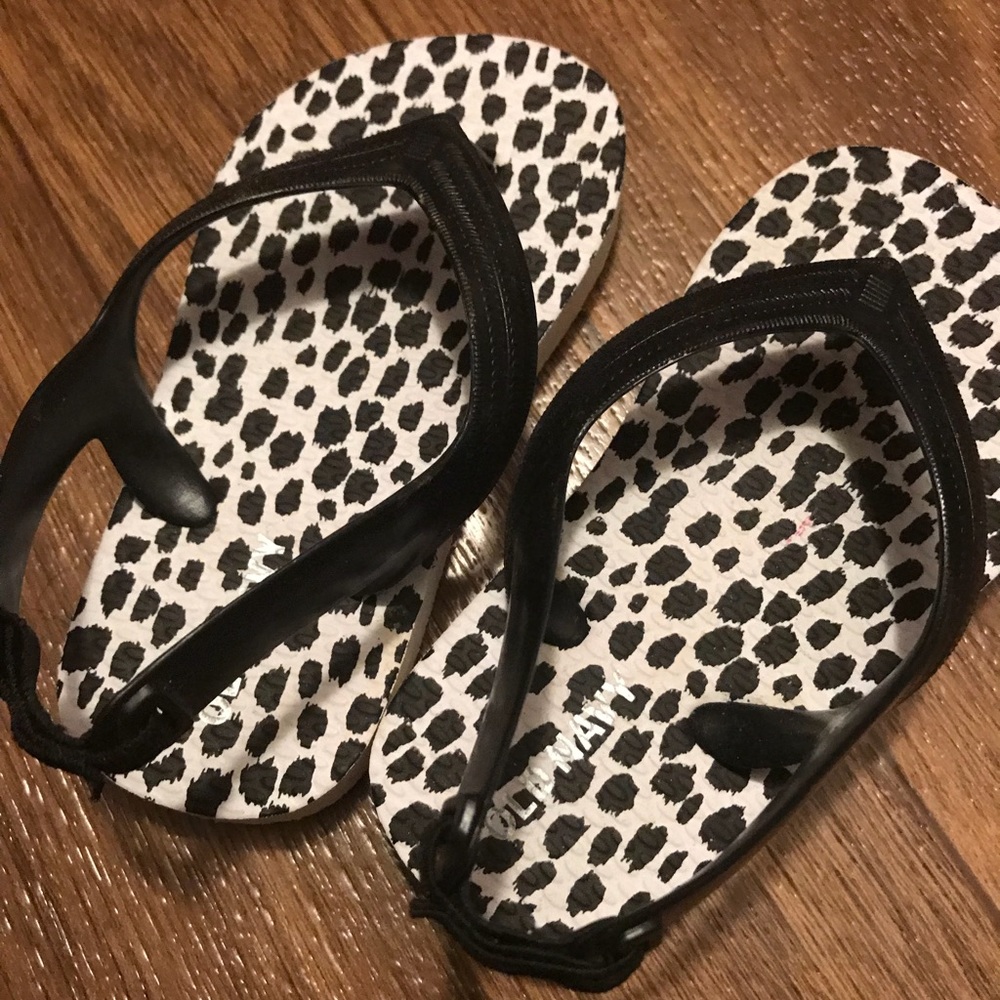 Toddler sz 6 Old Navy flip flops